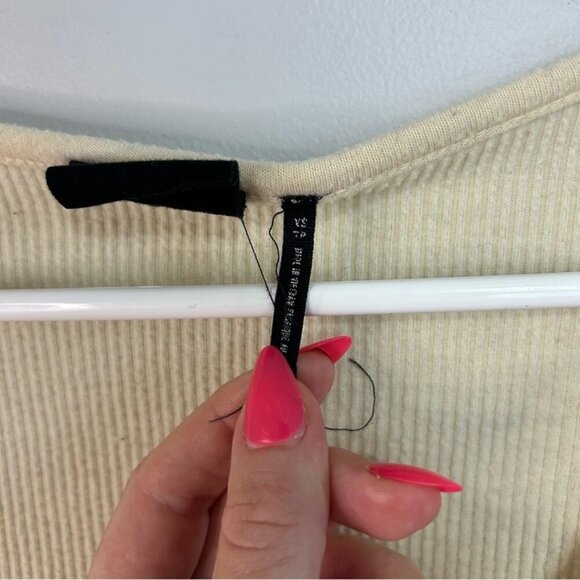 Urban Outfitters Out From Under Pale Yellow Cream Fitted Long Sleeve Top Size XS - Picture 2 of 6